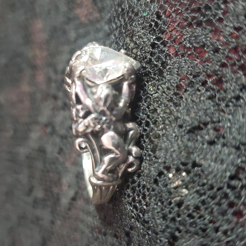 Chic Silver Ring With Clear Stone - image 2